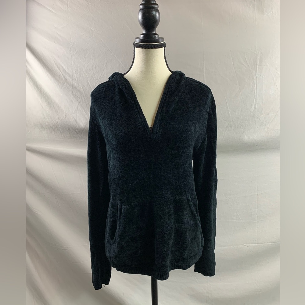 Black Kangaroo Pocket Hoodie Sweater